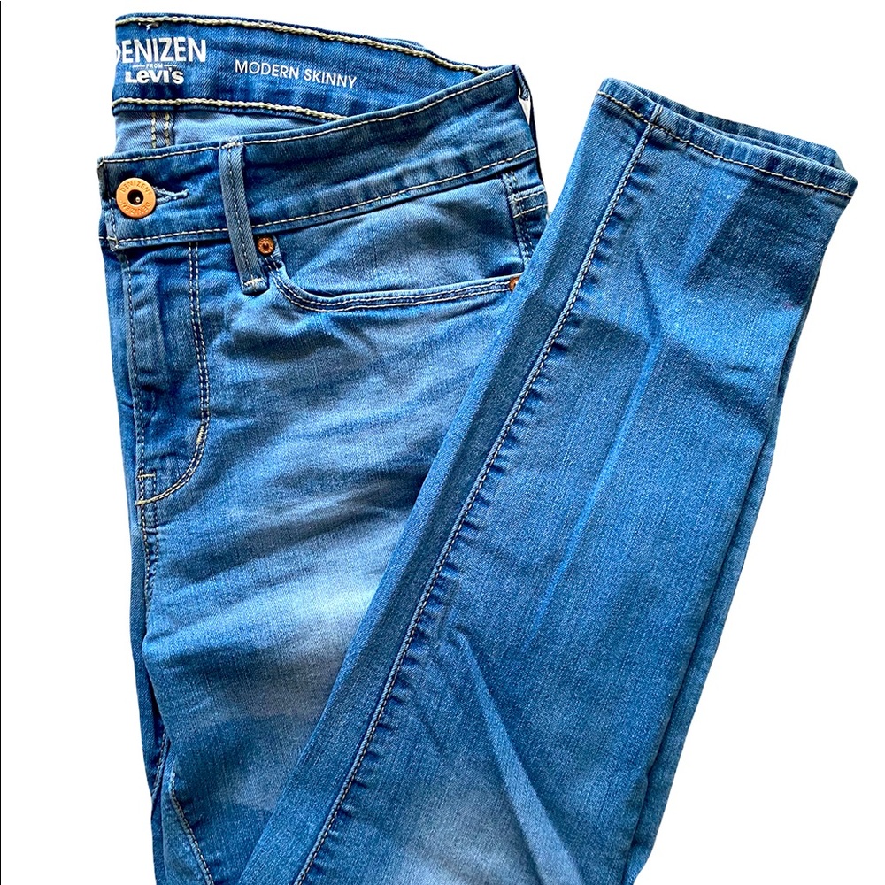 Women’s Levi Jeans New